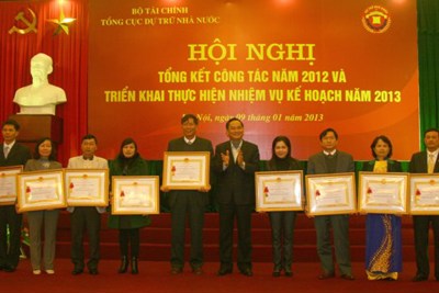 Năm 2013: Ngành Dự trữ vững bước hoàn thành nhiệm vụ cứu trợ, an sinh xã hội