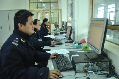  Khẩn trương xây dựng văn bản hướng dẫn Luật Quản lý thuế