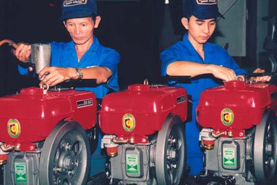 Miễn thuế nhập khẩu linh kiện, máy móc thiết bị sản xuất máy nông nghiệp phục vụ dự án