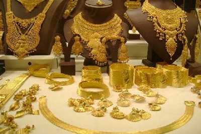 Bao giờ ngành công nghiệp trang sức cất cánh? Bao giờ ngành công nghiệp trang sức cất cánh?