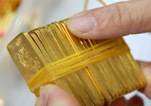  Ngân hàng phải ghi rõ số sêri, loại vàng miếng khi nhận giữ hộ