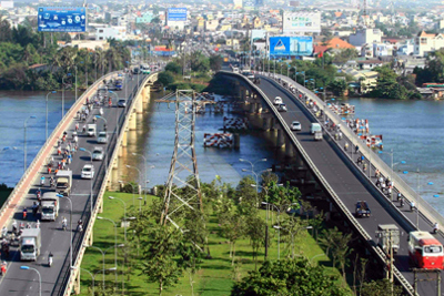 Kinh tế ngóng bước đột phá về thể chế