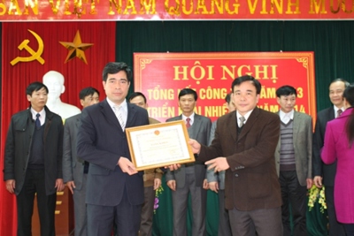 Phấn đấu hoàn thành vượt 5% dự toán thu