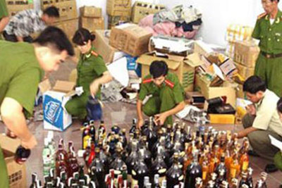Xử lý nghiêm cán bộ có dấu hiệu tiếp tay, bao che cho buôn lậu Xử lý nghiêm cán bộ có dấu hiệu tiếp tay, bao che cho buôn lậu
