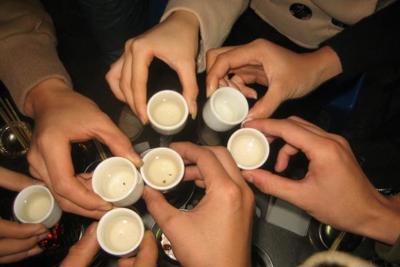 Tăng thuế đối với rượu, bia để bảo vệ sức khỏe giống nòi 