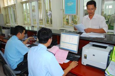 Khai hải quan thế nào khi thay đổi chuyến bay xuất hàng? 