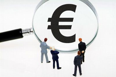 Dự trữ euro toàn cầu xuống thấp nhất 13 năm
