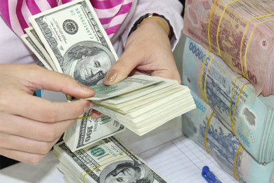 Giao dịch ngân hàng không phải khai báo thông tin người thân