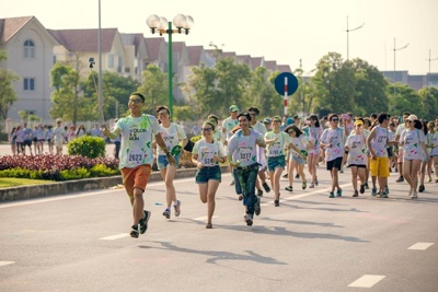 La Vie Color Me Run: Đường chạy sắc màu dẫn đầu xu hướng hè 2017 La Vie Color Me Run: Đường chạy sắc màu dẫn đầu xu hướng hè 2017