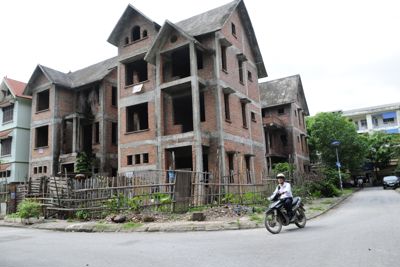 Đại gia trả lại dự án, nhà chức trách bối rối
