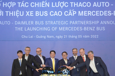 Lễ công bố hợp tác chiến lược THACO AUTO – DAIMLER BUS và giới thiệu xe bus cao cấp Mercedes-Benz