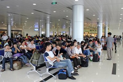 Nâng mức bồi thường khách bị chậm, hủy chuyến bay