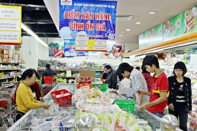 Bán lẻ tăng do nguồn hàng dồi dào, giá cả ổn định Bán lẻ tăng do nguồn hàng dồi dào, giá cả ổn định