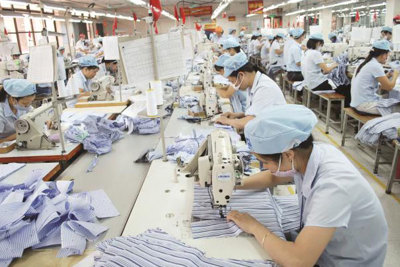 8 tháng, xuất khẩu dệt may, da giày rinh về 23,1 tỷ USD 