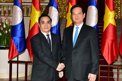 Thủ tướng Nguyễn Tấn Dũng gặp Thủ tướng Lào Thủ tướng Nguyễn Tấn Dũng gặp Thủ tướng Lào