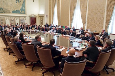 FED “hắt hơi”, thế giới “giật mình”