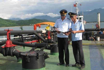 “Siết” chặt quản lý tạm nhập - tái xuất “Siết” chặt quản lý tạm nhập - tái xuất
