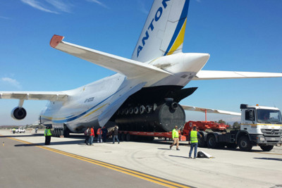 Khả năng vận tải siêu khủng của Vận tải cơ khổng lồ An-124 của Nga