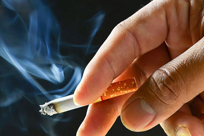 Bảo vệ giới trẻ khỏi ảnh hưởng của việc quảng cáo thuốc lá