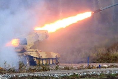 "Hỏa thần nhiệt áp" TOS-1A của quân đội Nga