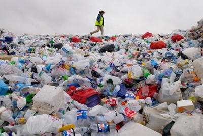 Hạn chế rác thải nhựa: Sớm luật hóa nghĩa vụ của doanh nghiệp