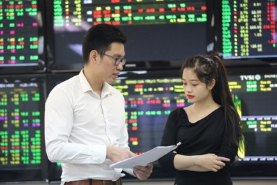 Tháng 10/2019, giá trị vốn hóa thị trường cổ phiếu niêm yết HNX tăng 1,37%
