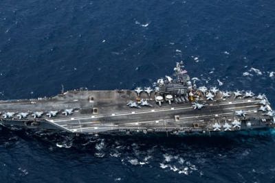 "Lác mắt" với tàu sân bay USS Ronald Reagan