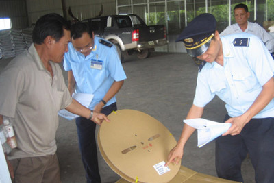 Hải quan Bình Dương triển khai nhiệm vụ thu thuế năm 2013