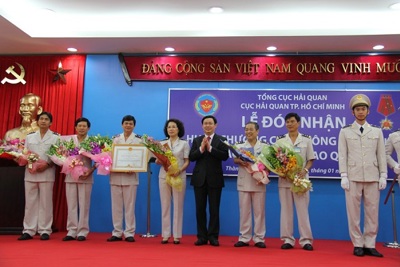 Hải quan TP.Hồ Chí Minh được nhận nhiều danh hiệu cao quý nhờ thành tích xuất sắc