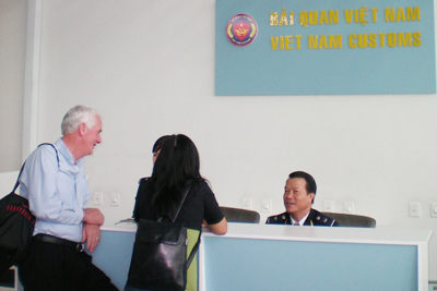Hoàn thuế giá trị gia tăng cho khách nước ngoài: Những việc cần làm ngay