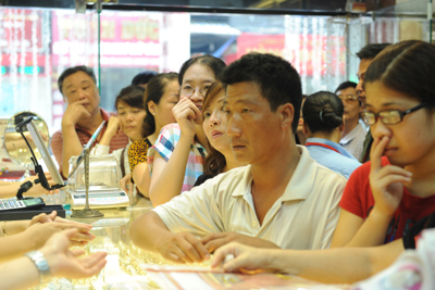 Thận trọng khi quyết định đầu tư vàng