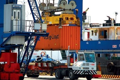 Ổn định kinh tế vĩ mô, kiềm chế lạm phát có phải là vòng kim cô không?