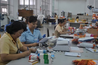 Chi cục Hải quan chuyển phát nhanh vinh dự nhận được Thư khen và thưởng nóng