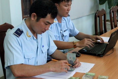 Đẩy mạnh công tác chống buôn lậu và gian lận thương mại những tháng cuối năm Đẩy mạnh công tác chống buôn lậu và gian lận thương mại những tháng cuối năm