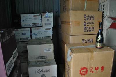 Bắt giữ hơn 2.000 chai bia nhập lậu Bắt giữ hơn 2.000 chai bia nhập lậu