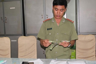 Bắt giữ 19 đối tượng tiêu thụ nửa tỷ đồng tiền giả Bắt giữ 19 đối tượng tiêu thụ nửa tỷ đồng tiền giả