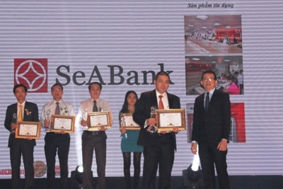  SeABank liên tiếp nhận 3 giải thưởng 