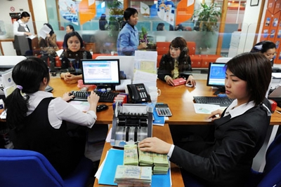 Thanh khoản dồi dào, nợ xấu không đổi