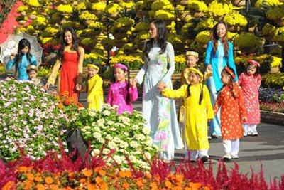 Mục tiêu năm 2013: Phát triển KT-XH bền vững và thực hiện dự toán NSNN năm 2014