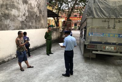 Hà Giang: Thu giữ gần 4 tấn hoa quả tươi nhập lậu ở huyện Vị Xuyên