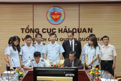 Trao đổi thông tin phục vụ chống buôn lậu rượu, bia, nước giải khát