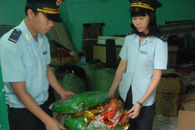 Lào Cai: Buôn lậu có dấu hiệu gia tăng dịp cuối năm Lào Cai: Buôn lậu có dấu hiệu gia tăng dịp cuối năm
