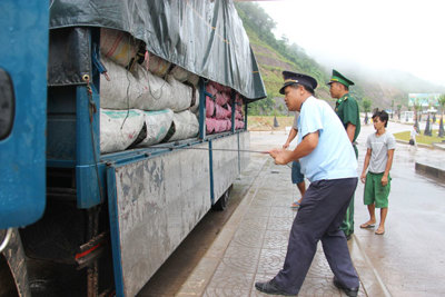 Hải quan miền Trung hụt thu