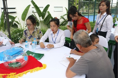Hàng trăm khánh hàng tham dự lễ mở bán & tri ân dự án Việt Hưng Green Park