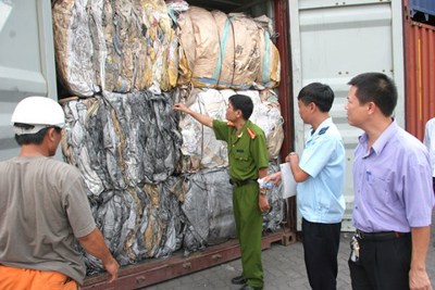 Cương quyết xử lý dứt điểm phế liệu tồn đọng Cương quyết xử lý dứt điểm phế liệu tồn đọng