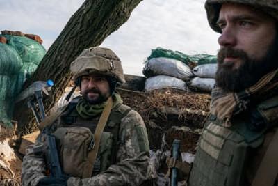  Ukraine phát hành trái phiếu để tài trợ cho quân đội 