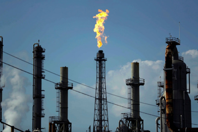 Tại sao Ả Rập Saudi châm ngòi "cuộc chiến giá dầu"