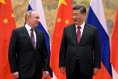 Nga "cầu cứu" Trung Quốc để tránh các đòn trừng phạt từ phương Tây