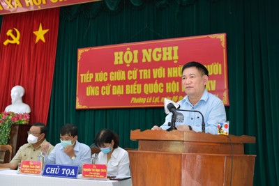 Bộ trưởng Bộ Tài chính Hồ Đức Phớc tiếp xúc cử tri tại TP. Quy Nhơn, tỉnh Bình Định