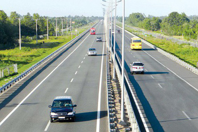 Thu phí sử dụng đường bộ cao tốc do Nhà nước đầu tư đảm bảo bù đắp các chi phí 
